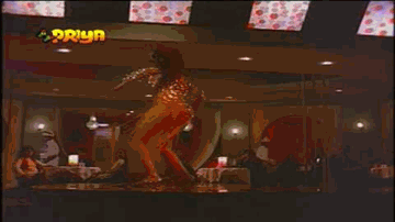 Mere Katil Utha Botal Lyrics - Dharmendra | Shatrughan Sinha | Jeetendra | Asha Bhosle