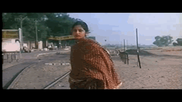 Mere Peeko Pawan Lyrics - Naseeruddin Shah | Dharmendra | Reena Roy | Lata Mangeshkar