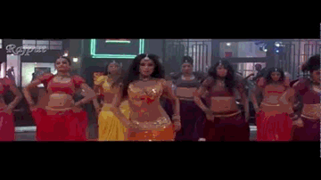 Mere Yaar Lyrics - Amitabh Bachchan | Abhishek Bachchan | Vivek Oberoi | Anand Raj Anand | Sunidhi Chauhan