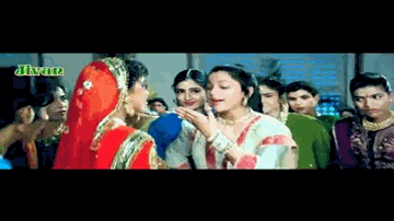 Meri Ma Ne Laga Diye Solah Button Meri Choli Me Lyrics - Juhi Chawla | Tanvi Azmi | Kavita Krishnamurthy | Lata Mangeshkar
