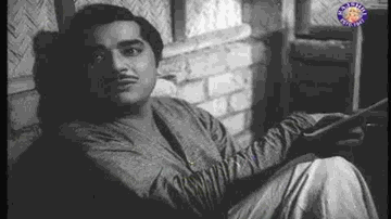 Mohammed Rafi &#8211; Ab Kya Misaal Doon Lyrics - Ashok Kumar | Meena Kumari | Pradeep Kumar | Mohammed Rafi