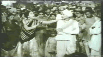 Mohe Le Chal Balam Lyrics - Meena Kumari | Ulhas | Noor Jehan | Mir Saheb | Vatsala Kumthekar