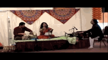 More Angna Mein Murli Bajao Lyrics - Radha | M.S. Shubbulakshmi | M.S. Subbulakshmi