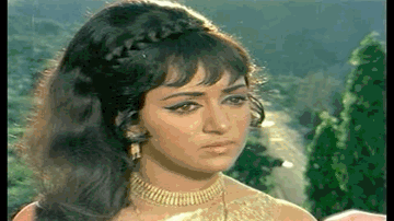 Moti Jaisaa Rang Ang Men Ras Kaa Saagar Laharaae Lyrics - Hema Malini | Parikshit Sahni | Mukesh
