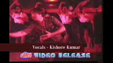 Mujh Pe Goli Lyrics - Anupam Kher | Farooq Sheikh | Rajendra Nath | Kishore Kumar