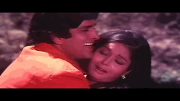Mujhe Aisi Mili Hasina Lyrics - Shashi Kapoor | Rakhee | Shabnam | Kishore Kumar