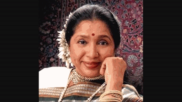 Mujhe Teri Baho Mein Lyrics - Reena Roy | Nadira | Satyen | Asha Bhosle