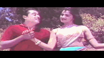 Mukhde Pe Gesu Lyrics - Kishore Kumar | Rajshree | Dhumal