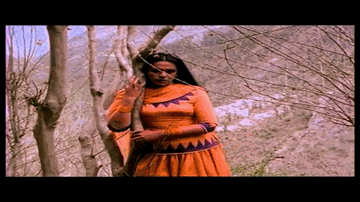 Mushkil Hai Jeena Lyrics - I.S. Johar | Dev Anand | Ajit | Lata Mangeshkar