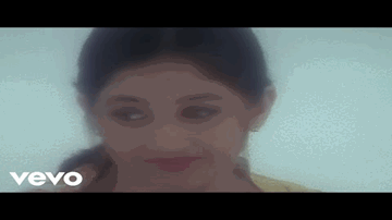 Musu Musu Hasi Deu Malai Lai Lyrics - Sanjay Suri | Dino Morea | Rinki Khanna | Shaan