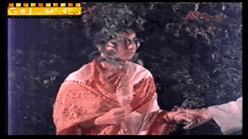 Naino Ki Yeh Do Panchchi Lyrics - Amitabh Bachchan | Jaya Bachchan | Nigar Sultana | Prabodh Chandra Dey (Manna Dey)