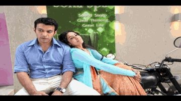 Neend Ka Bijness Lyrics - Nivedita Bhattacharya | Aahana Kumra | Devyanim | Asha Bhosle | Suresh Wadkar