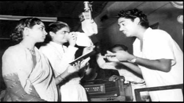 O Bewafa Ye To Bata Lyrics - Raj Kapoor | Shyam | Yaqub | Geeta Ghosh Roy Chowdhuri (Geeta Dutt) | Kishore Kumar