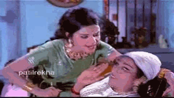 O Munni Ke Lala Hanji Lyrics - Tanuja | Balraj Sahni | Parikshat Sahni | Asha Bhosle | Usha Khanna