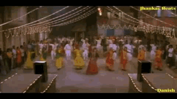 Ode Ke Andhera Lyrics - Kunal Khemu | Gulshan Grover | Naseeruddin Shah | Alka Yagnik