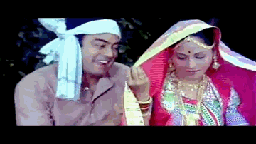 Pallo Latake Re Mhaaro Pallo Latake Lyrics - Sanjeev Kumar | Jaya Bhaduri | Asha Bhosle | Kishore Kumar