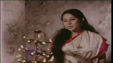 Panch Pradeepo Se Lyrics - Biswajeet | Sulochna | Sandhya Roy | Aarti Mukherji | Anuradha Paudwal