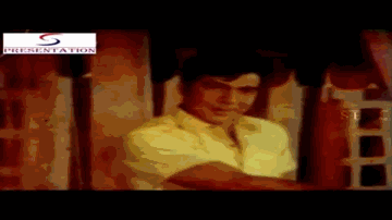 Parda Zara Hatao Lyrics - Bela Bose | Sujit Kumar | Jaimala | Mohammed Rafi