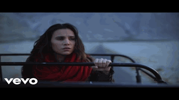 Phir Mili Tanhai Lyrics - Zoe Viccaji