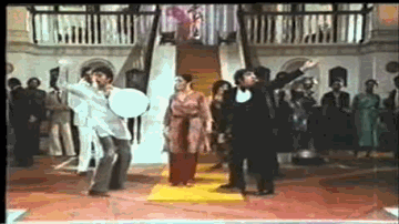 Phool Chahiye Na Gulzar Lyrics - Tanuja | Zeenat Aman | Madan Puri | Kishore Kumar