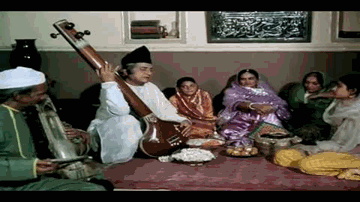Pratham Dhar Dhyaan Dinesh Lyrics - Farooq Sheikh | Naseeruddin Shah | Rekha | Ustad Ghulam Mustafa | Runa Prasad