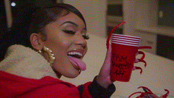 Pretty Bitch Freestyle Lyrics - Saweetie
