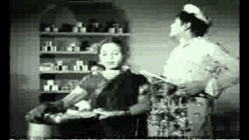 Pune Se Layi Paan Re Lyrics - Sitara Devi | Nazeer Ahmed