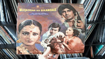 Pyar Zindagi Hai Lyrics - Amitabh Bachchan | Rekha | Nirupa Roy | Asha Bhosle | Lata Mangeshkar
