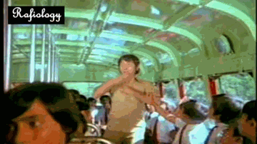 Raah Chalti Hai Lyrics - Vikram | Pradeep Kumar | Vinod Mehra | Mohammed Rafi | Paintal