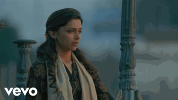 SAANS ALBELI Lyrics - Deepika Padukone | Saif Ali Khan | Amitabh Bachchan | Chhannulal Mishra | Shreya Ghoshal