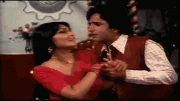 Saathi Mere Saathi Lyrics - Rajendra Kumar | Shashi Kapoor | Madan Puri | Lata Mangeshkar | Mohammed Rafi