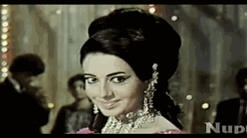Sabase Badaa Naadaan Vahi Hai Lyrics - Manoj Kumar | Balraj Sahni | Babita | Mukesh