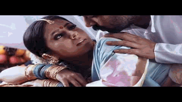 Sapne Mein Milti Hai Lyrics - Sushant Singh | Urmila Matondkar | Paresh Rawal | Asha Bhosle | Suresh Wadkar