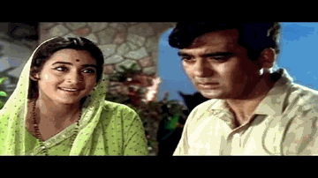 Sari Duniya Mein Lyrics - Sunil Dutt | Padma Khanna | Ramesh Deo | Lata Mangeshkar