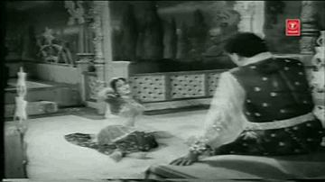 Sarkar Na Lautana Lyrics - Chitra | Indira | Tiwari | Lata Mangeshkar