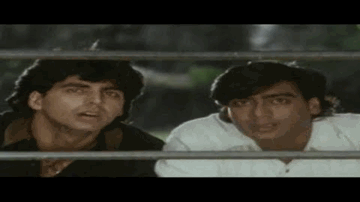 shaavaa ye nakharaa laDakii kaa Lyrics - Akshay Kumar | Ajay Devgan | Amitabh Bachchan | Udit Narayan | Kumar Sanu