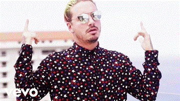 Si Tu Novio Te Deja Sola Lyrics - J Balvin | English Song