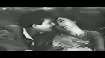 soch ke ye gagan jhuume abhii chaaNd nikal aaegaa Lyrics - Sanjeev Kumar | Nivedita | Lata Mangeshkar | Prabodh Chandra Dey (Manna Dey)