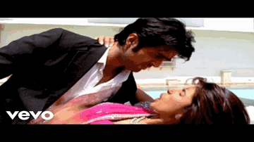 Su Chhe Su Chhe Man Kai Do Lyrics - Priyanka Chopra | Harman Baweja | Sohail Sen | Bela Shende