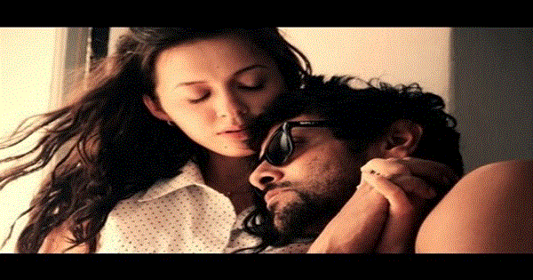 TERE MERE PYAAR KI Lyrics - Sheetal Menon | Nasser | Milind Soman | NARESH IYER | SHWETA PANDIT