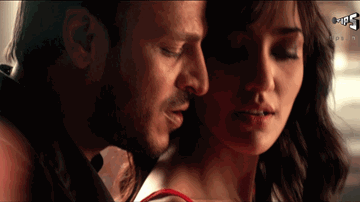 Thoda Thoda Lyrics - Neha Sharma | Vivek Oberoi | Jigar Saraiya | Shreya Ghoshal