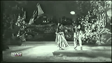Thumak Thumak Chali Kamini Lyrics - Motilal | Meena Shorey | Iftekhar | Asha Bhosle | G. M. Durrani