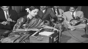Tip Tip Toe Mere Dil Hai Do Lyrics - Lalita Pawar | Helen | Tun Tun | Geeta Ghosh Roy Chowdhuri (Geeta Dutt) | Mohammed Rafi
