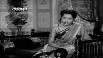 Tu Kyun Mujh Ko Pukaare Lyrics - Helen | Cuckoo | Seema | Lata Mangeshkar