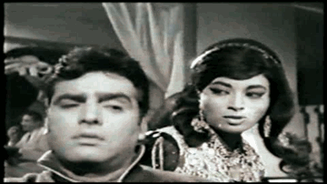 Tujhko Sanam Kyon Mana Lyrics - Helen | Feroz Khan | Shahida | Asha Bhosle