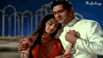 Tum Ishq Ki Mehfil Ho Lyrics - Mumtaz | Saira Banu | Joy Mukherjee | Asha Bhosle | Mohammed Rafi