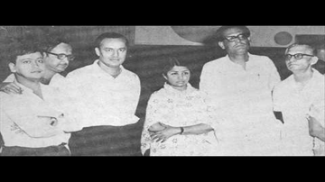 Tumse Door Chale Lyrics - Pran | Pradeep Kumar | Jeevan | Hemanta Kumar Mukhopadhyay | Lata Mangeshkar