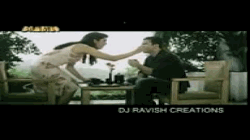 Tumse Millkar Lyrics - Raima Sen | Riya Sen | Lata Mangeshkar