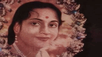 Tune Khub Racha Bhagwan Lyrics - Nirupa Roy | Helen | Manhar Desai | Geeta Ghosh Roy Chowdhuri (Geeta Dutt)