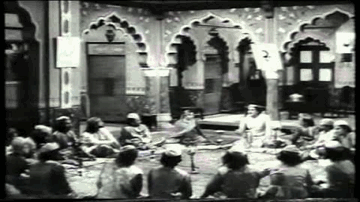Wo Aaj Apni Mehfil Me Aaye Lyrics - Lalita Pawar | Veena | Ajit | Mohammed Rafi